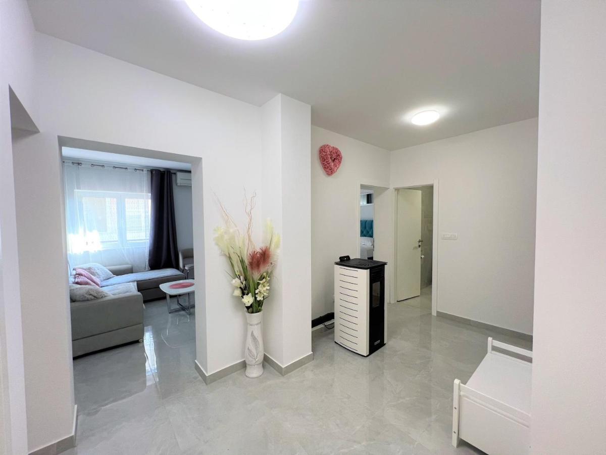 Apartment Makarska Esterno foto