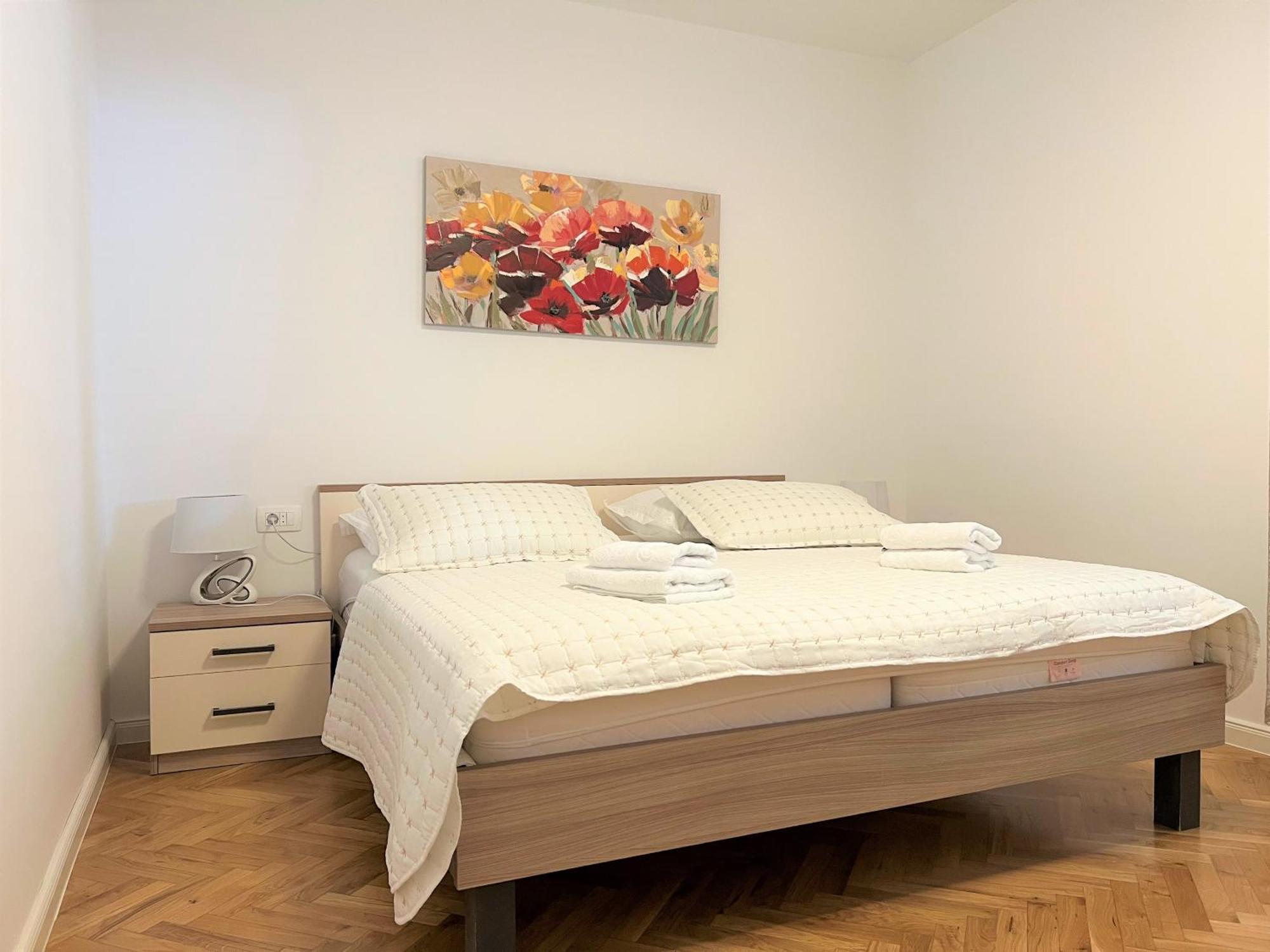 Apartment Makarska Esterno foto