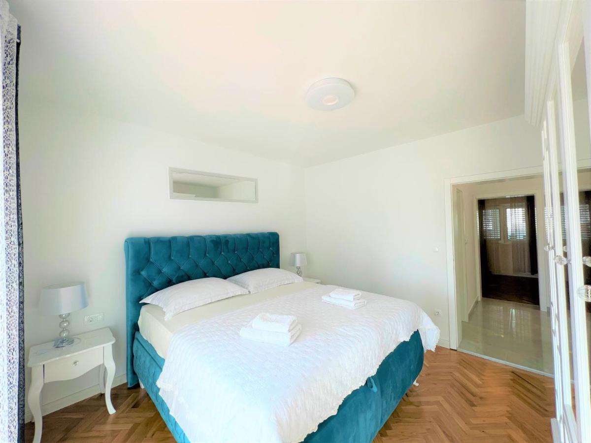 Apartment Makarska Esterno foto