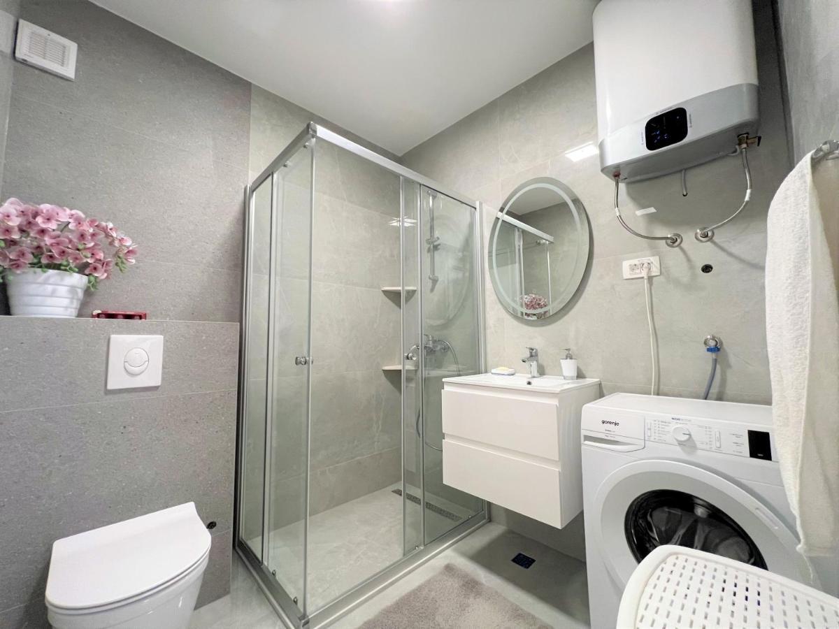 Apartment Makarska Esterno foto