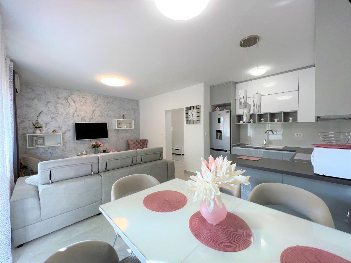Apartment Makarska Esterno foto