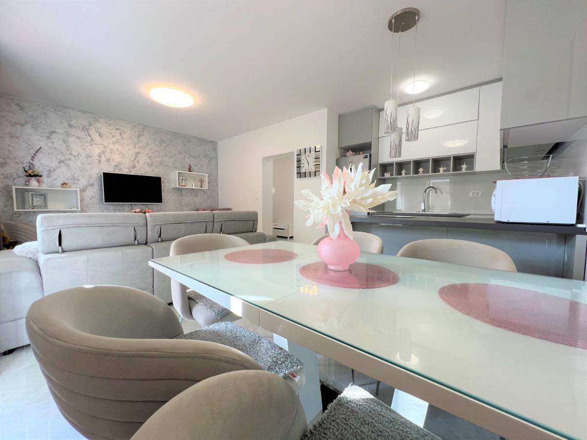Apartment Makarska Esterno foto