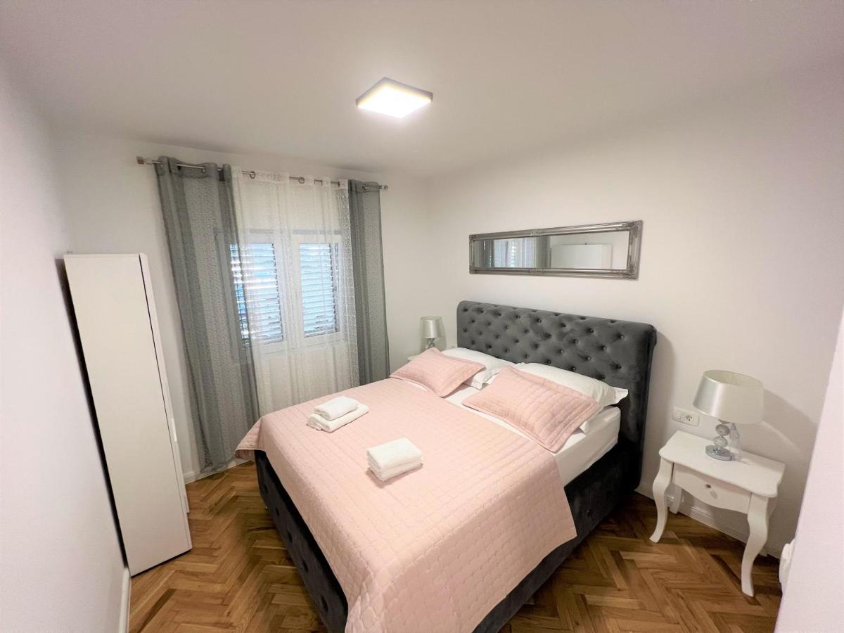 Apartment Makarska Esterno foto