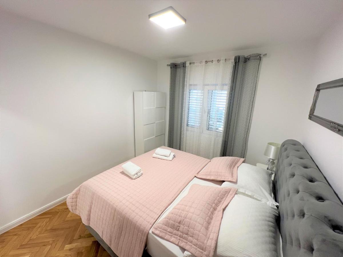 Apartment Makarska Esterno foto