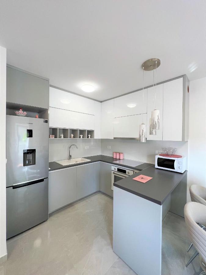Apartment Makarska Esterno foto