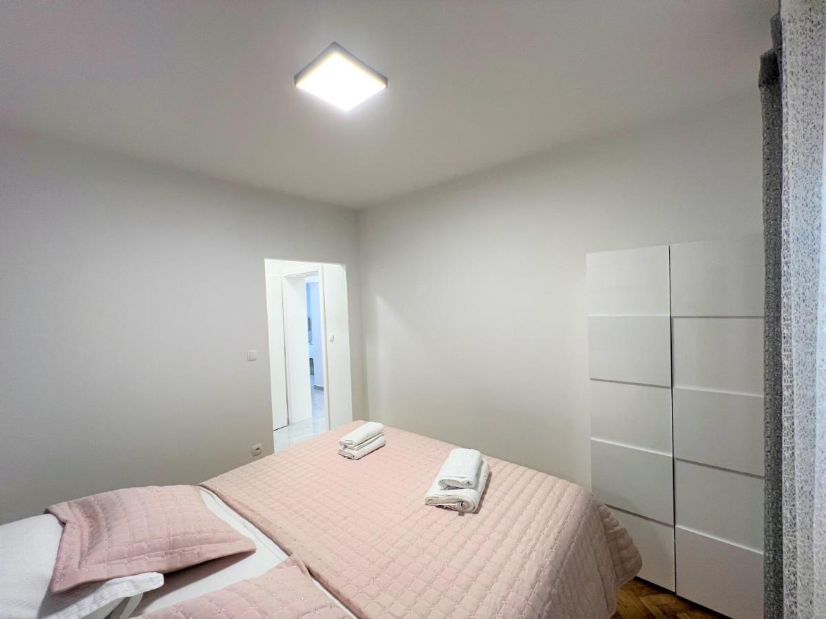 Apartment Makarska Esterno foto