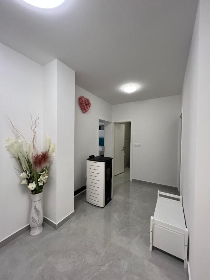 Apartment Makarska Esterno foto