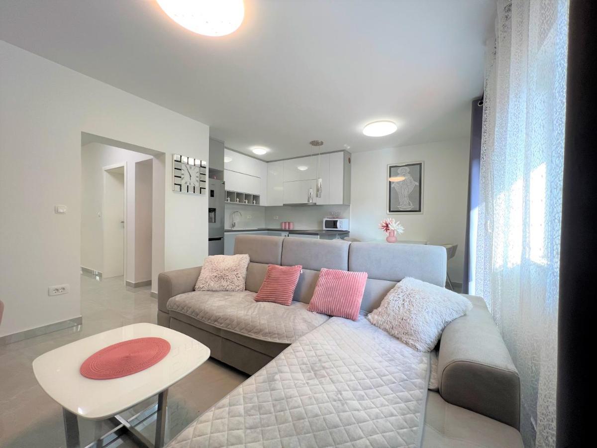 Apartment Makarska Esterno foto